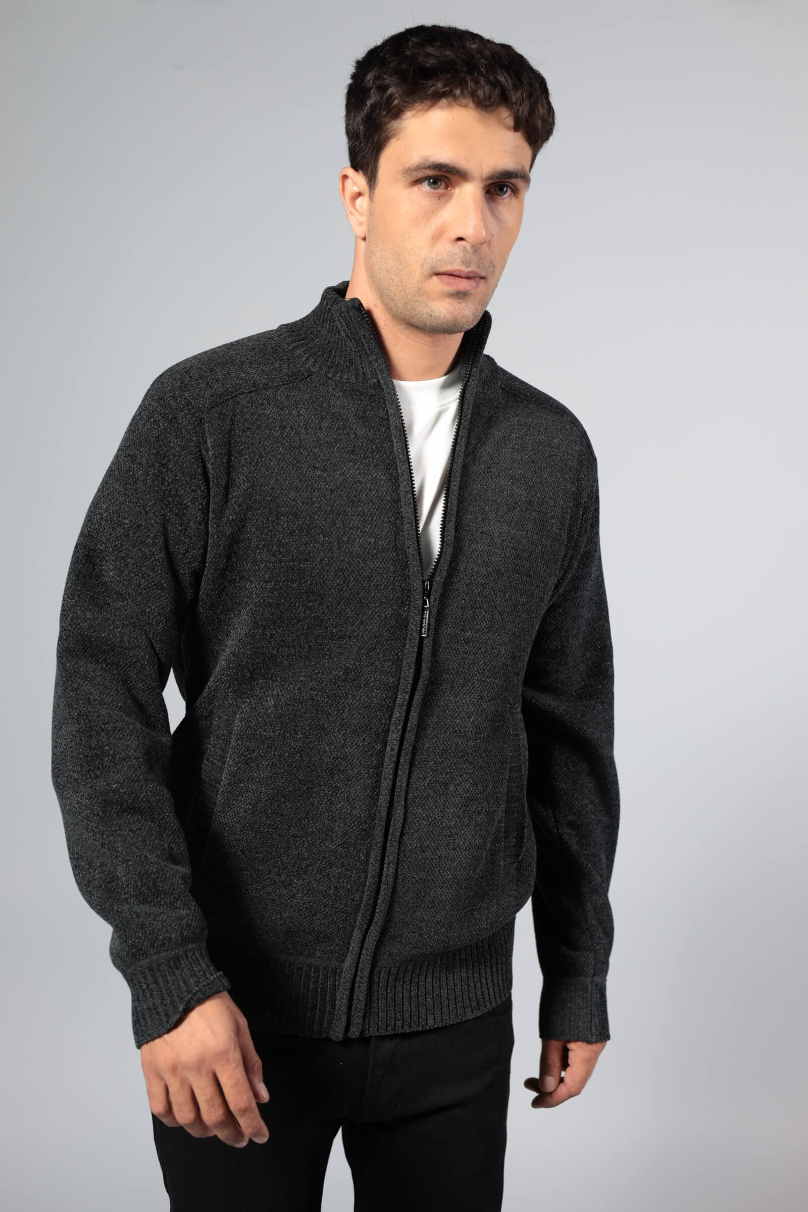 סריג פרווה צווארון אפור כהה