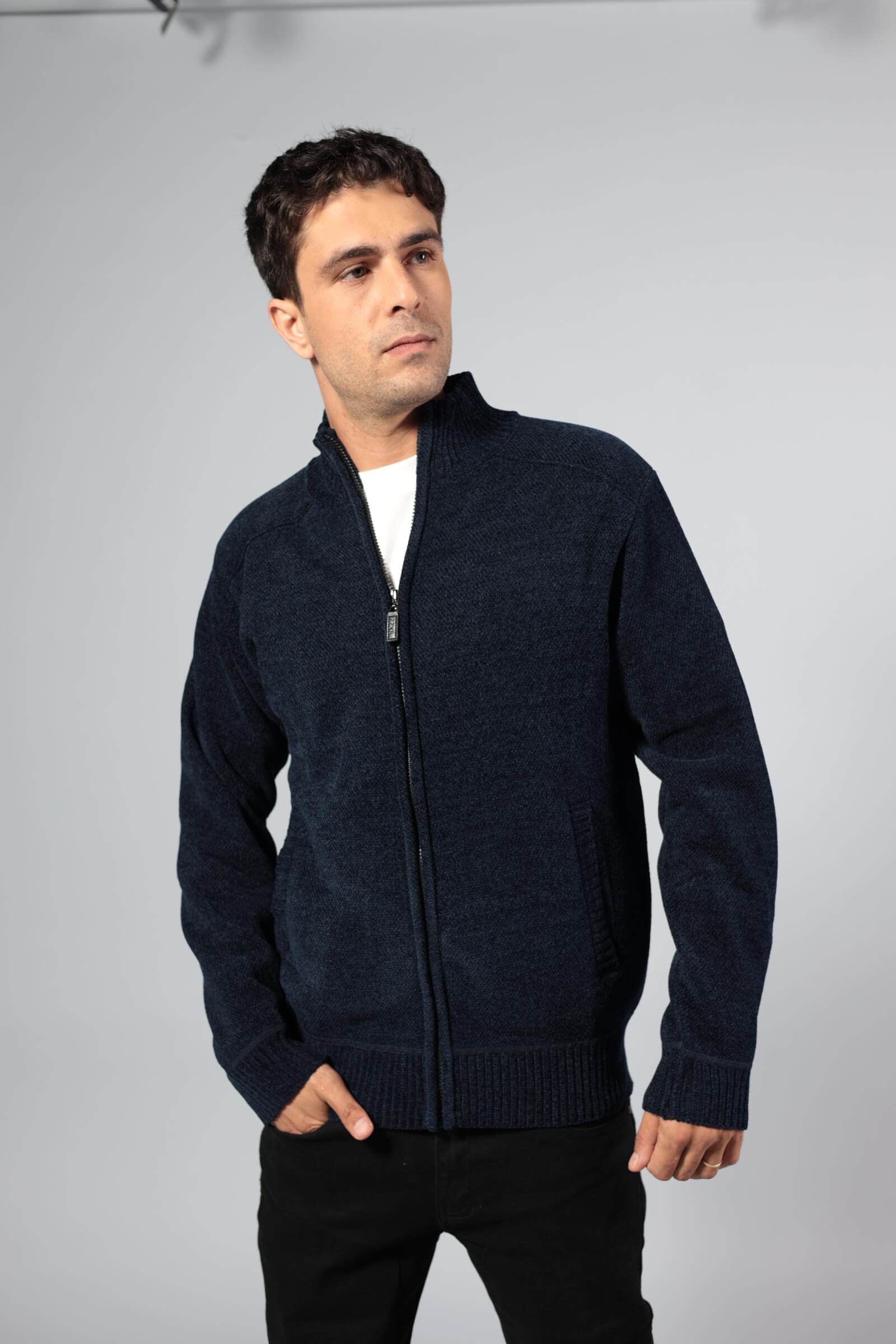 סריג פרווה צווארון כחול