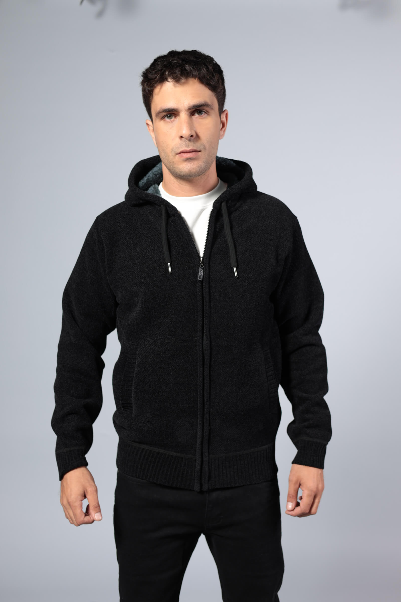 סריג פרווה קפוצ'ון שחור