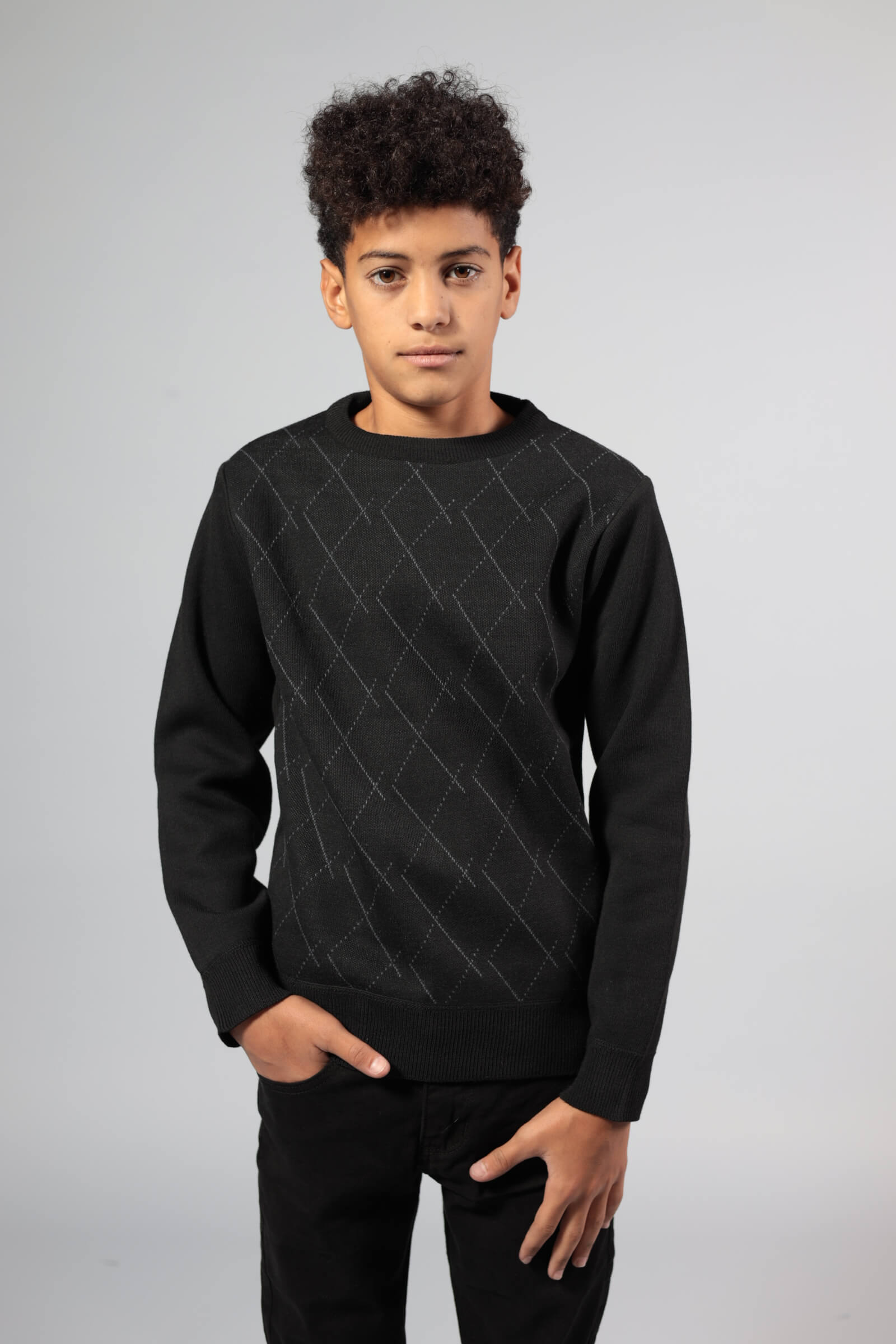 סריג פליז ילד שחור